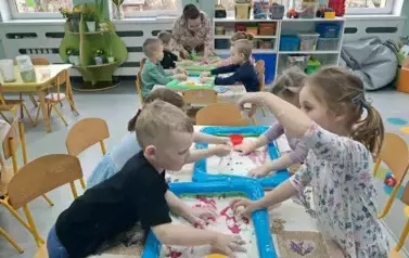 ZABAWY SENSORYCZNE U "MISI&Oacute;W" 2