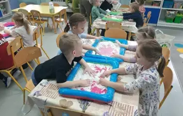 ZABAWY SENSORYCZNE U "MISI&Oacute;W" 5