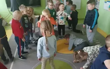 ZAJĘCIA PROFILAKTYCZNE W GRUPIE "BIEDRONKI" 4