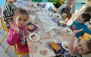 DZIEŃ GOFRA W GRUPIE JEŻYKI 5