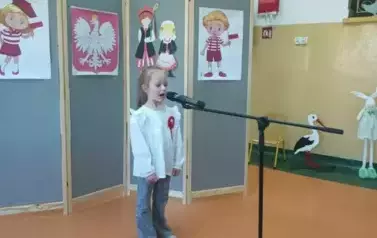 PRZEDSZKOLNY KONKURS RECYTATORSKI "PIĘKNA NASZA POLSKA CAŁA" 24
