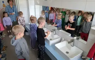 ŚWIATOWY DZIEŃ MYCIA RĄK 3