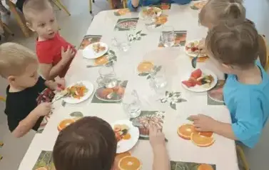 SAŁATKA OWOCOWA KRASNOLUDK&Oacute;W 7