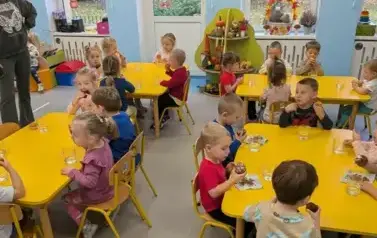 DZIECI CZYTAJĄ DZIECIOM 3