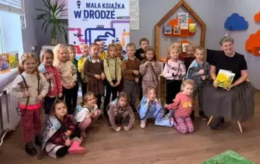 "SMERFY" NA SPOTKANIU Z PISARKĄ 1