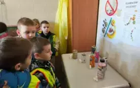 Galeria aktualności WIZYTA PRZEDSZKOLAK&Oacute;W W PPSSE W DRAWSKU POMORSKIM 4