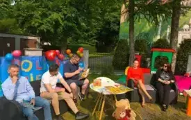 Galeria aktualności Czytanie na polanie pod hasłem &bdquo;Tata też czyta&rdquo; 4