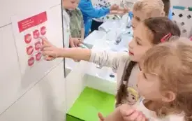 Galeria aktualności "ŻABKI" DBAJĄ O CZYSTOŚĆ RĄK! 6