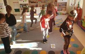 DZIEŃ DINOZAURA W PRZEDSZKOLU - PODR&Oacute;Ż DO PREHISTORYCZNEGO ŚWIATA 12