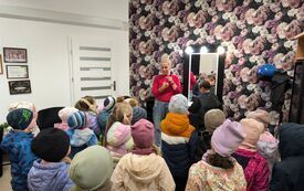 Galeria aktualności "ŻABKI" W ZAKŁADZIE FRYZJERSKIM! 10