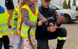Galeria aktualności WIZYTA PRZEDSZKOLAK&Oacute;W U STRAŻAK&Oacute;W:) 17