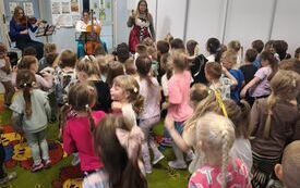 Galeria aktualności &bdquo;Figle i potyczki na smyczki&rdquo;  3