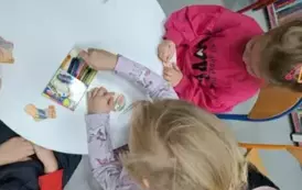ZAJĘCIA BIBLIOTECZNE MISI&Oacute;W I BIEDRONEK 2