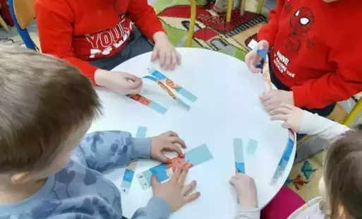 Zdjęcie do BIEDRONKI NA ZAJĘCIACH W BIBLIOTECE!