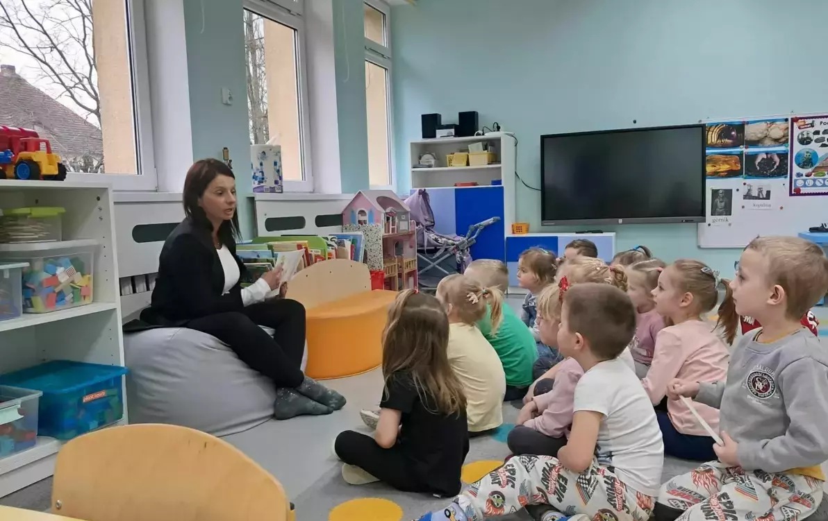 Zdjęcie do CZYTANIE BAJEK &ndash; WIZYTA MAMY LUIZY