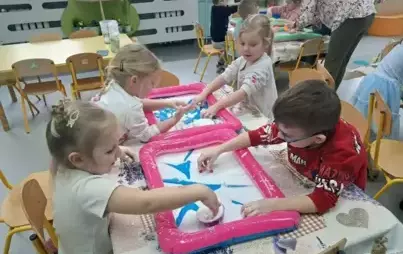 Zdjęcie do ZABAWY SENSORYCZNE U &quot;MISI&Oacute;W&quot;