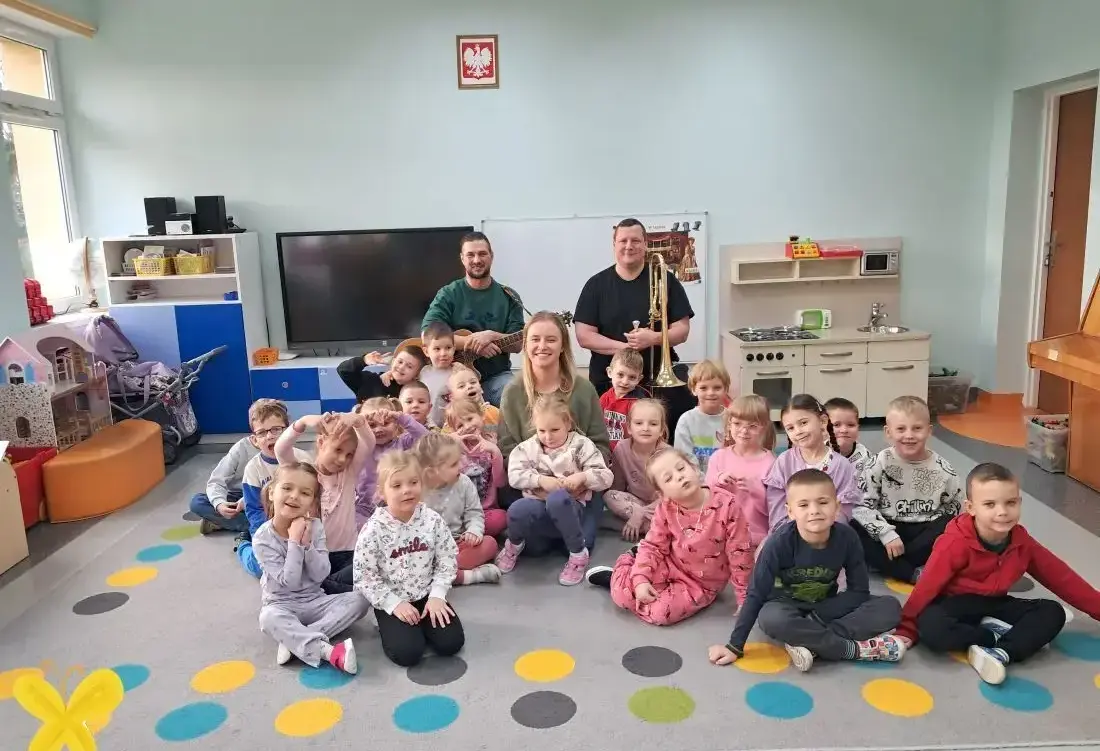 Zdjęcie do WIZYTA MUZYK&Oacute;W W GRUPIE "MISIE"