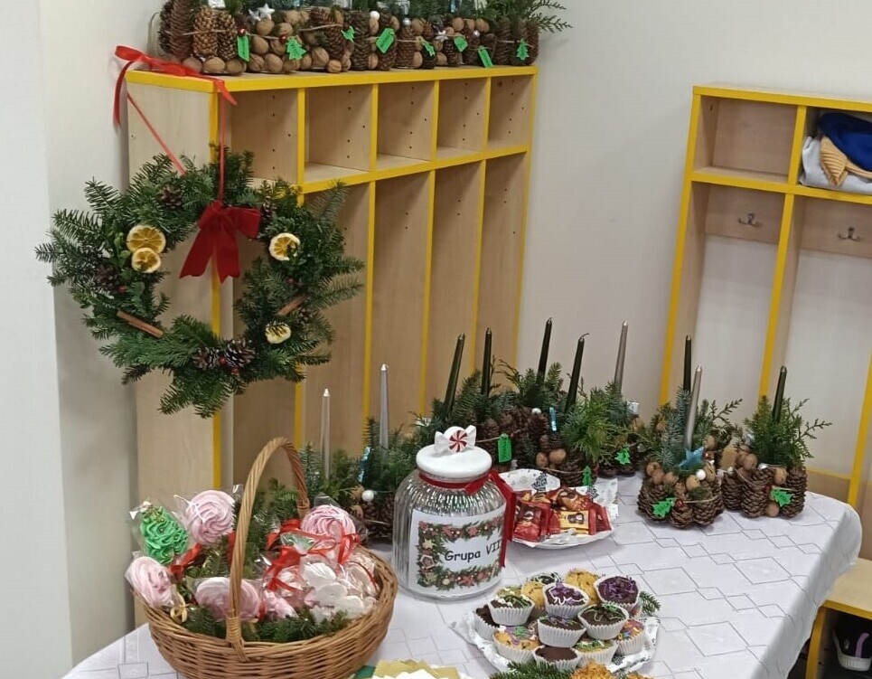 Zdjęcie do KIERMASZ BOŻONARODZENIOWY