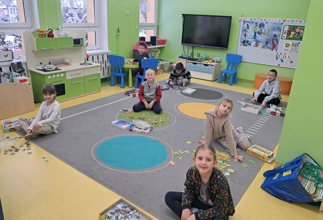 Zdjęcie do MIĘDZYNARODOWY DZIEŃ PUZZLI U "BIEDRONEK"