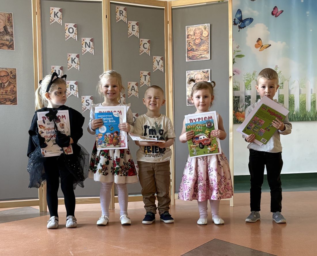 Zdjęcie do KONKURS RECYTATORSKI "KLASYKA I INNE WIERSZYKI W POEZJI DZIECIĘCEJ"