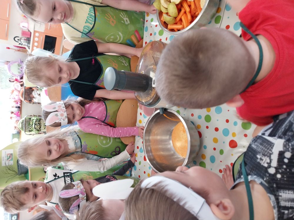 Zdjęcie do DZIEŃ MARCHEWKI U BIEDRONEK!