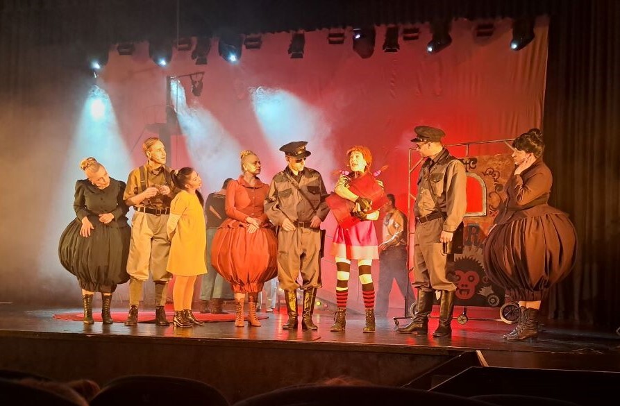Zdjęcie do PRZEDSTAWIENIE TEATRALNE "PIPI POŃCZOSZANKA"
