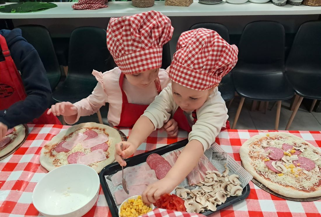 Zdjęcie do WARSZTATY ROBIENIA PIZZY - MISIE
