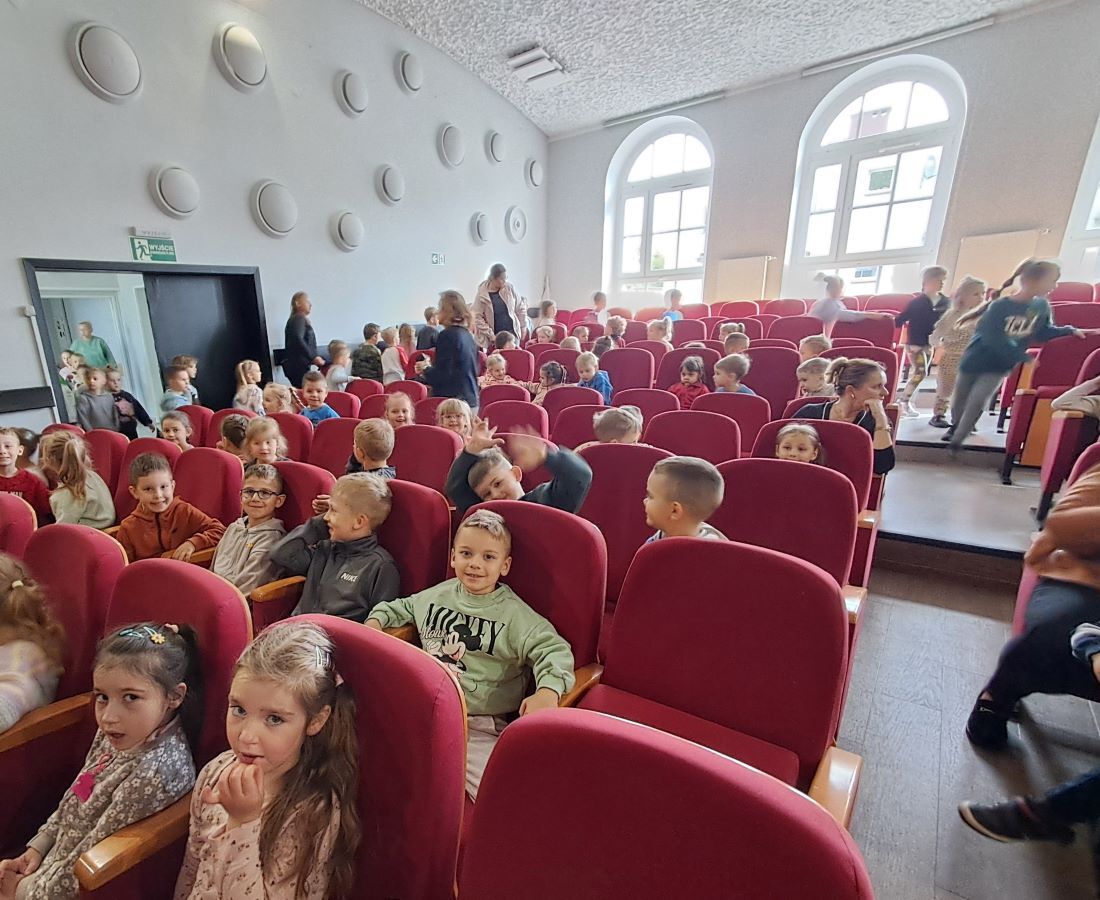 Zdjęcie do TEATR W BIBLIOTECE