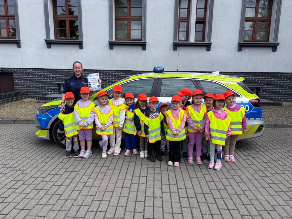 Zdjęcie do "MISIE NA SPOTKANIU Z POLICJĄ"